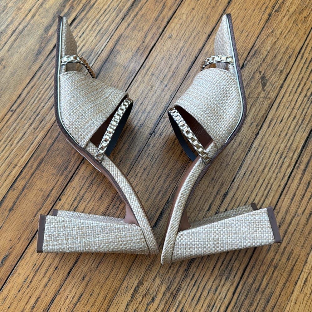 ASOS Heals - Picture 10 of 10